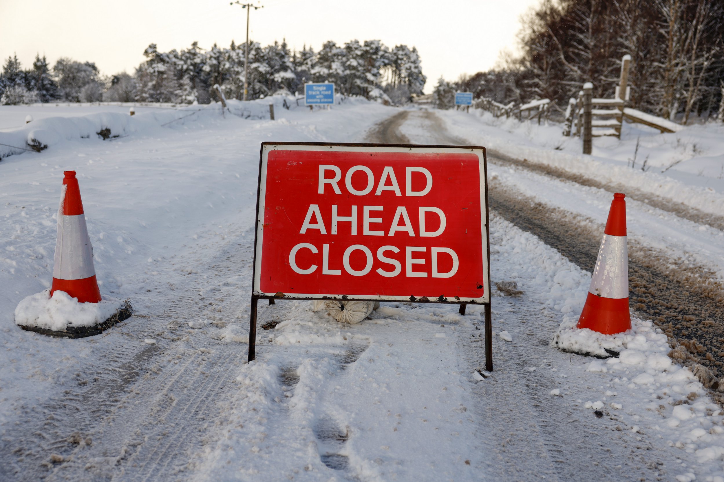 Heavy Snow To Hit UK As Met Office Extends Warning With Trains And ...