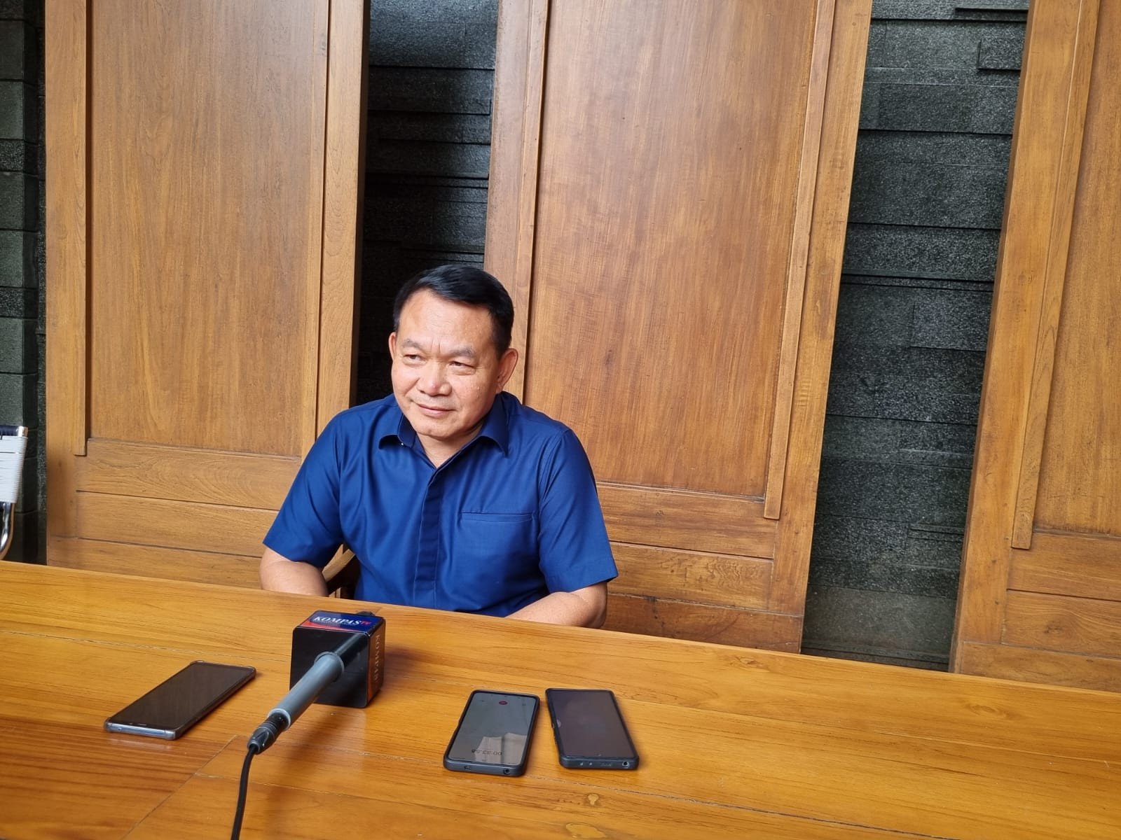 mantan ksad dudung tuding ada aktor politik di balik kritik universitas ke jokowi