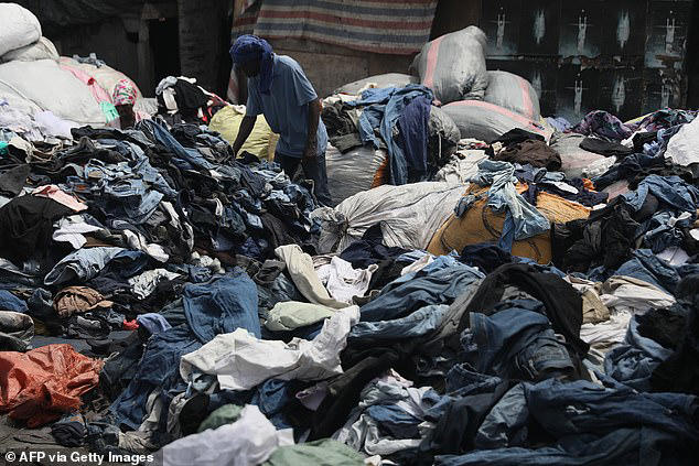 Where Britain's clothes go to die and cause environmental disaster: UK's  disposable fashion is blamed for mountain of trash in Ghana that ends up  being burned or dumped into the sea