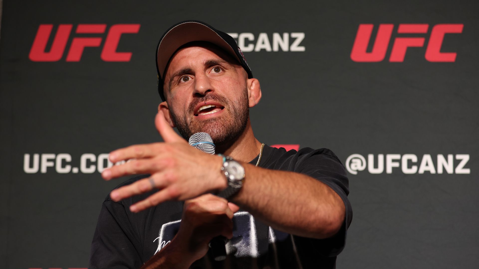 alexander volkanovski regrets ‘drinking every day for 3 or 4 weeks’ before ufc offered islam makhachev rematch