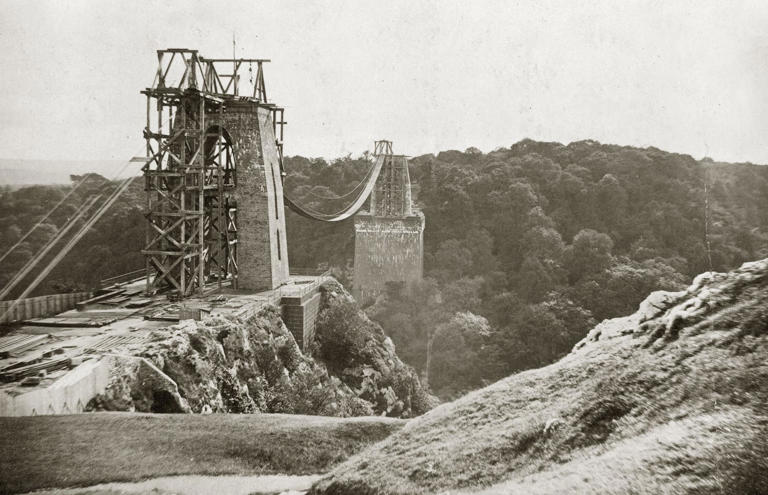 The world's most famous landmarks and how they were built, in vintage ...