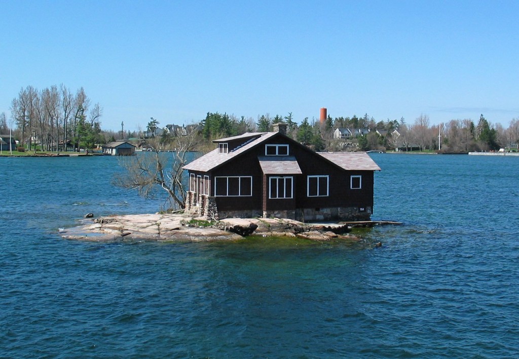 The world’s smallest inhabited island in New York is the size of a ...