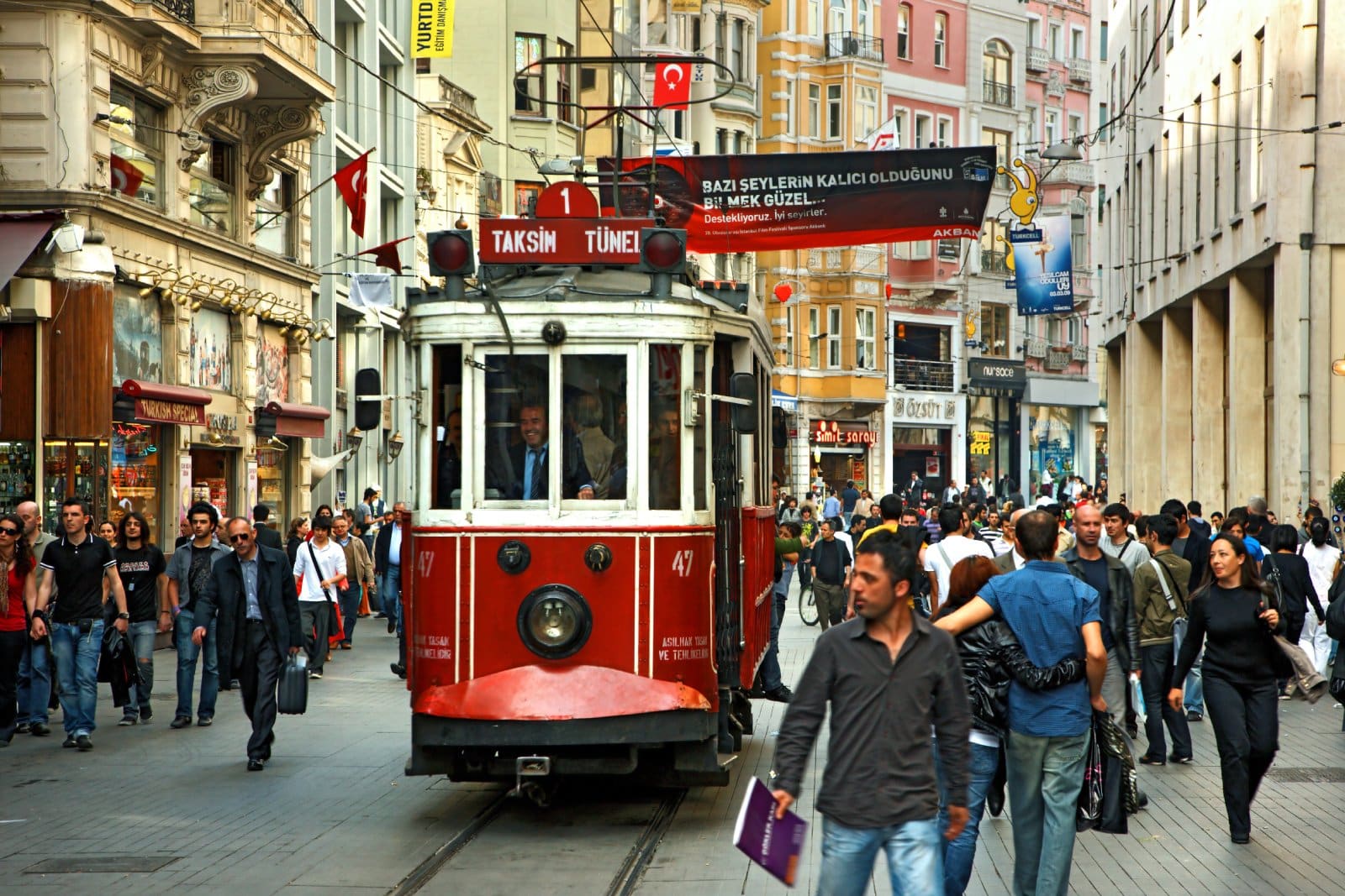 <p><span>With amazing historical and cultural sights and an incredibly low cost of living due to high rates of inflation, people around the world flock to Turkey for work and travel. </span></p>