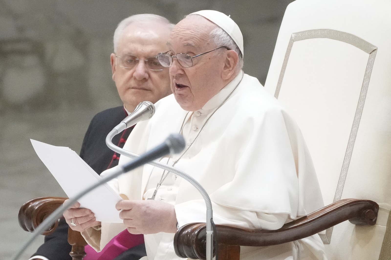 πάπας: αντιδρούν αν ευλογήσω έναν ομοφυλόφιλο, κι όχι έναν επιχειρηματία που εκμεταλλεύεται κόσμο