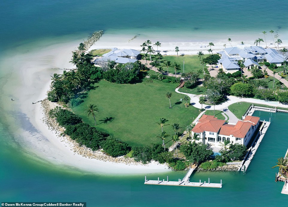 America S Most Expensive Home Hits The Market For Staggering 295M   BB1hW8xr.img