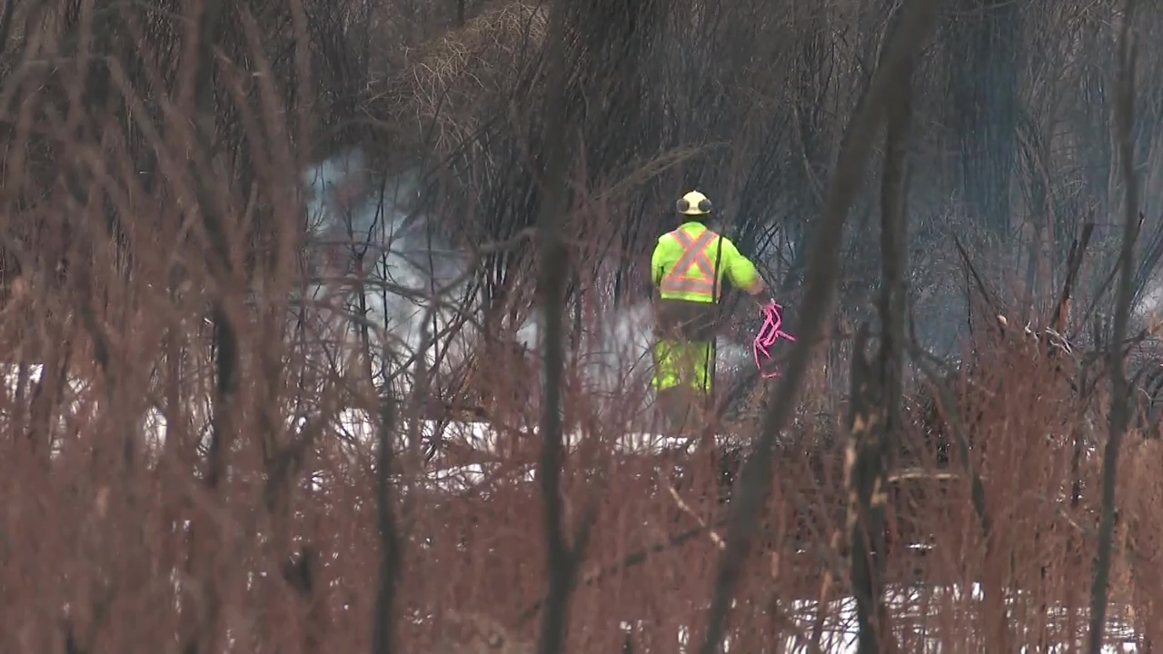 Alberta Wildfire Shows Off Winter Fires Still Burning Warns 2024 Could   BB1hWI23.img