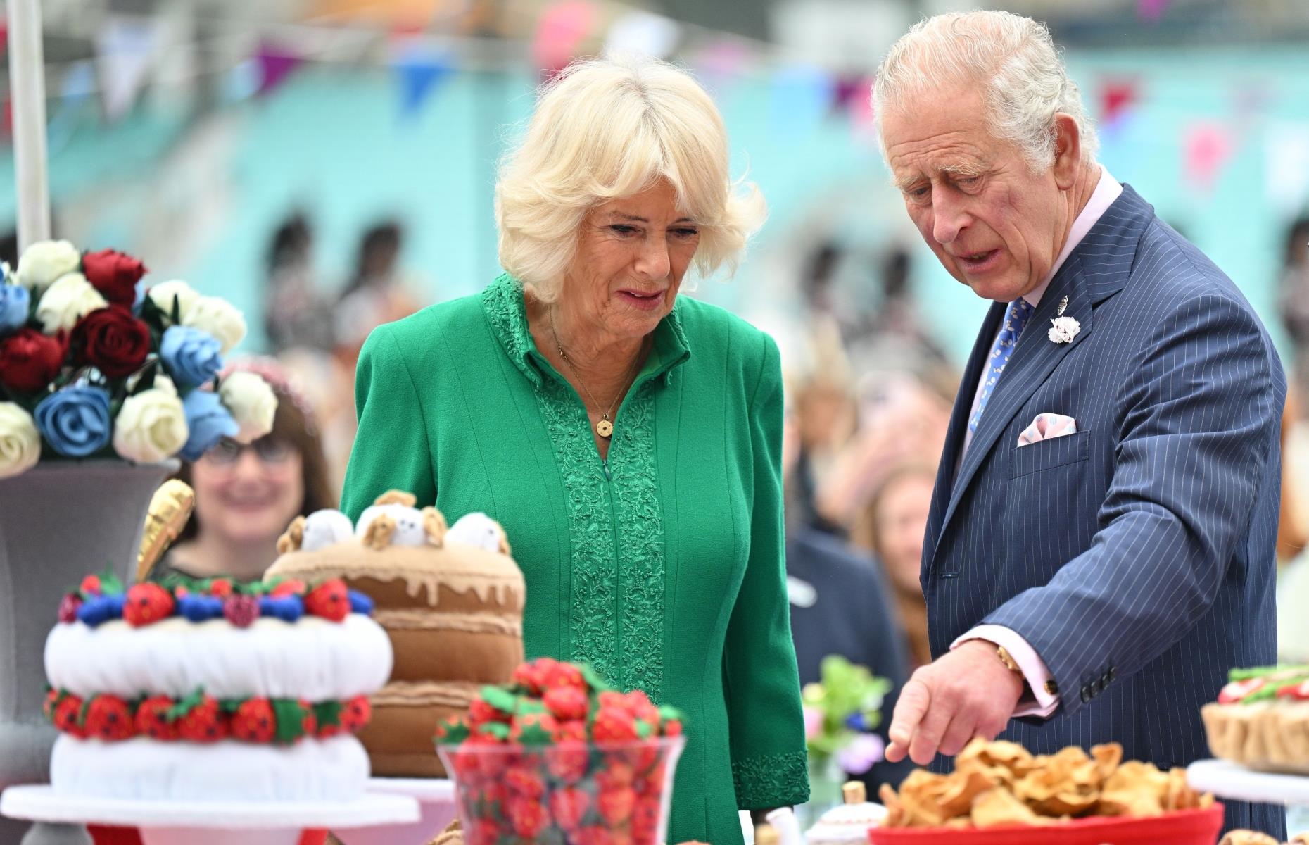 <p>They have access to the best chefs in the world and live a life of luxury and privilege. But members of the royal family don't exist on caviar – far from it. From King Charles and Queen Camilla’s dining preferences to Princess Catherine’s home-cooking habits, Princes William and Harry’s favourite childhood food and the fancy meals that were served to the late Queen Elizabeth II's beloved corgis, here we reveal what the Royals really eat.</p>  <p><strong>Click or scroll through our gallery to discover the surprising eating habits of the royal family, through the generations.</strong></p>
