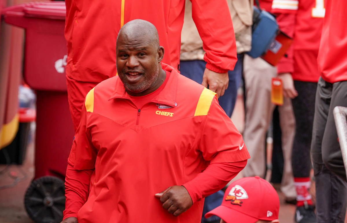 bieniemy 'eyed' by new team as fired coach visits with chiefs