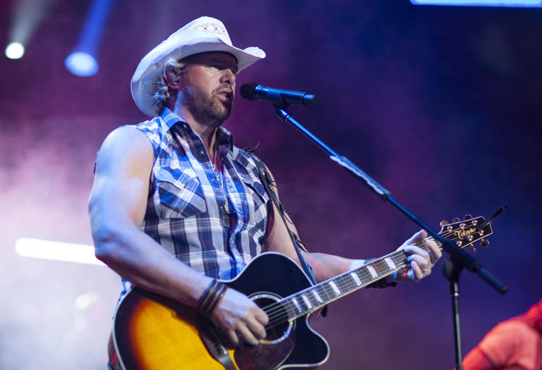 Looking Back on Toby Keith’s Oft-Forgotten Wild Shot Mezcal