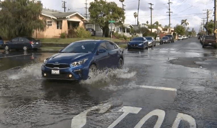 Photos Storm Slams San Diego With Rain Snow Thunderstorms   BB1hWuwN.img