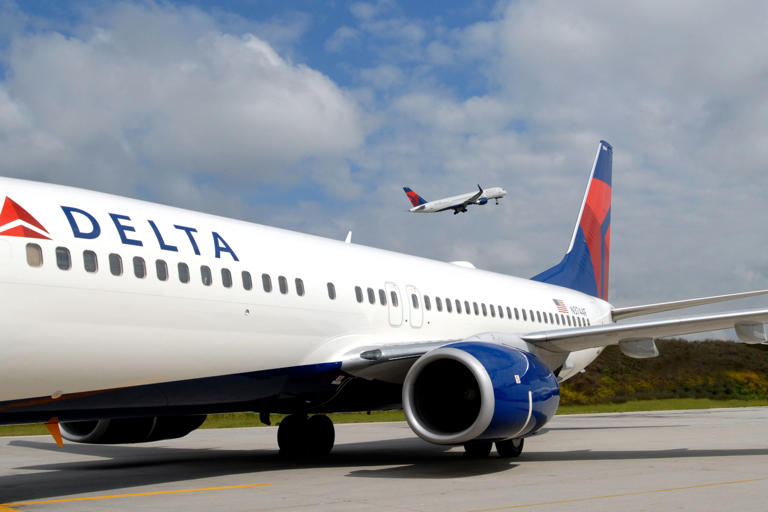 Reports Suggest Delta Air Lines Will Refurbish Its Plane Cabins