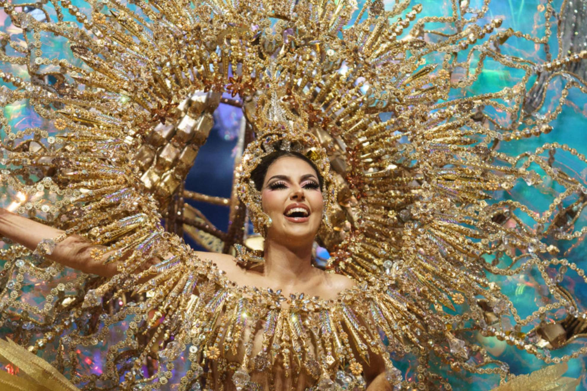 El Espectacular Vestido Reina Del Carnaval 2024 De Santa Cruz De ...