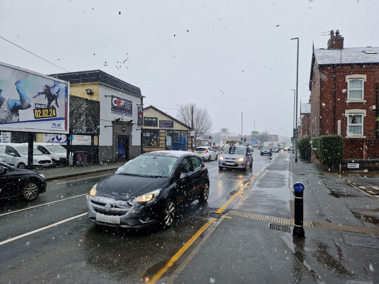 Leeds weather School closures as heavy snow causes disruption in Leeds