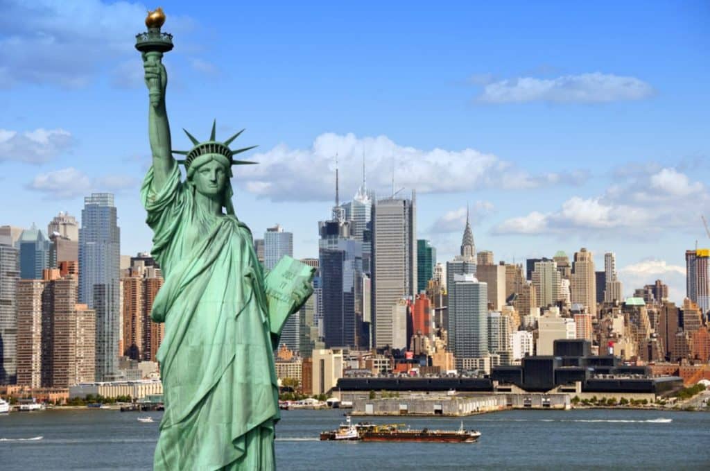 <p>The Statue of Liberty is an iconic symbol of freedom, but the experience of visiting can be underwhelming. The long lines for the ferry and security checks can take up much of the day, leaving little time to actually enjoy the monument.</p><p><a href="https://www.msn.com/en-us/channel/source/Lifestyle%20Trends/sr-vid-k30gjmfp8vewpqsgk6hnsbtvqtibuqmkbbctirwtyqn96s3wgw7s?cvid=5411a489888142f88198ef5b72f756ad&ei=13">Follow us for more of these articles.</a></p>