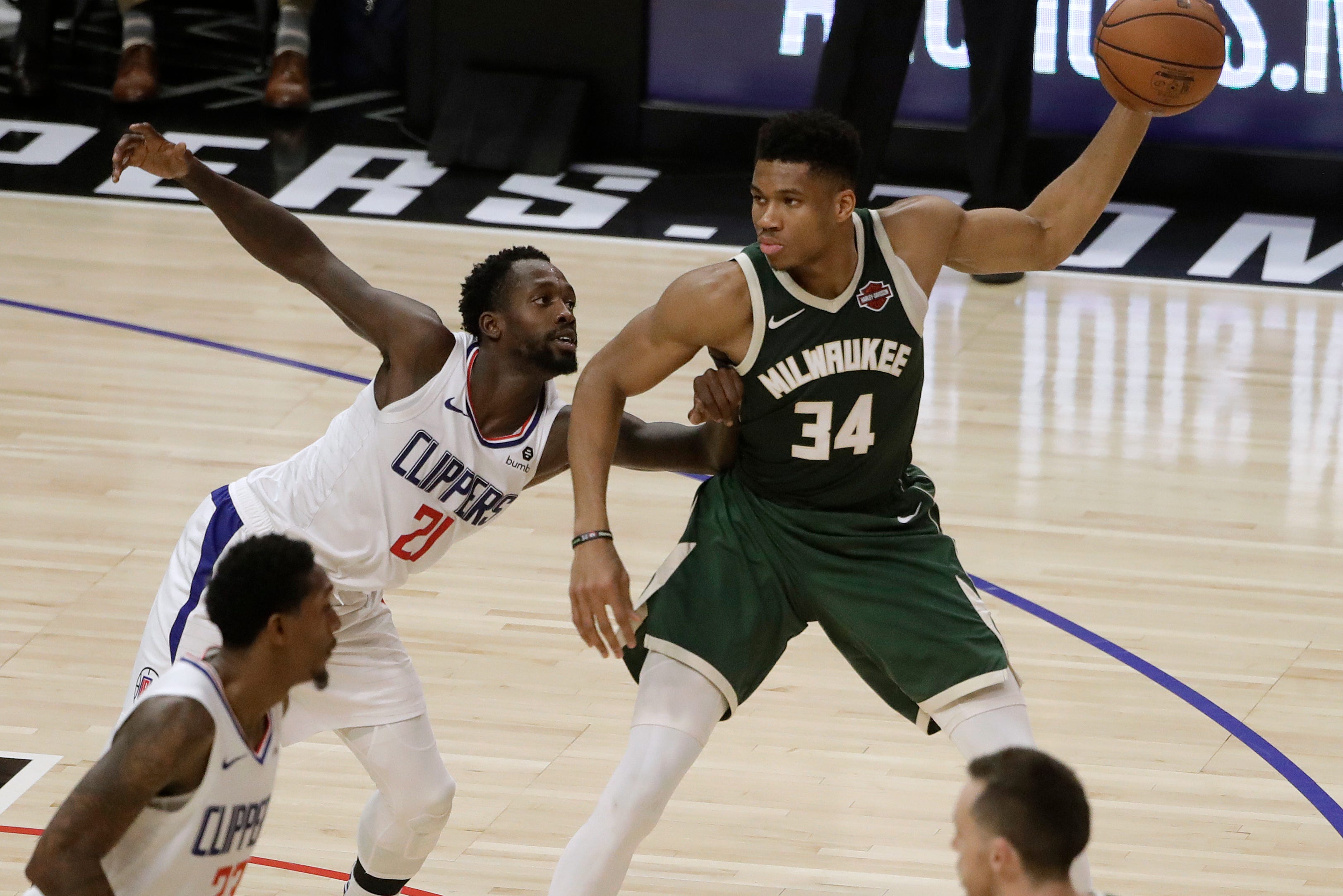 Patrick Beverley Makes Debut -and Celebrates With A Miller Lite - While ...