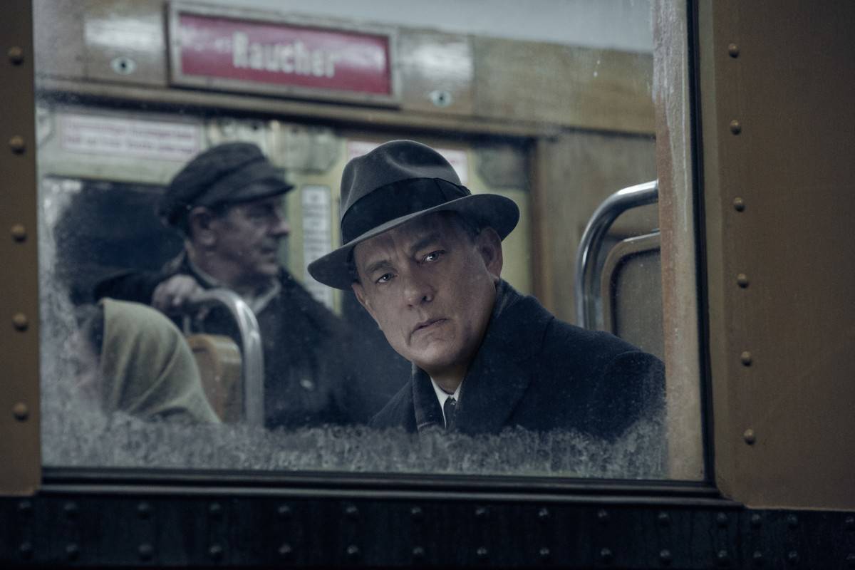 <p><i>A Bridge of Spies </i>is a Cold War thriller depicting the real-life prisoner exchange brokered by American lawyer James Donovan at the behest of the CIA. </p> <p>According to the website <i>Information Is Beautiful</i>, the film accurately depicts the incidents that led to pilot Francis Gary Powers' capture. It also accurately portrays gadgets and techniques that intelligence agencies would have used at the time.</p>