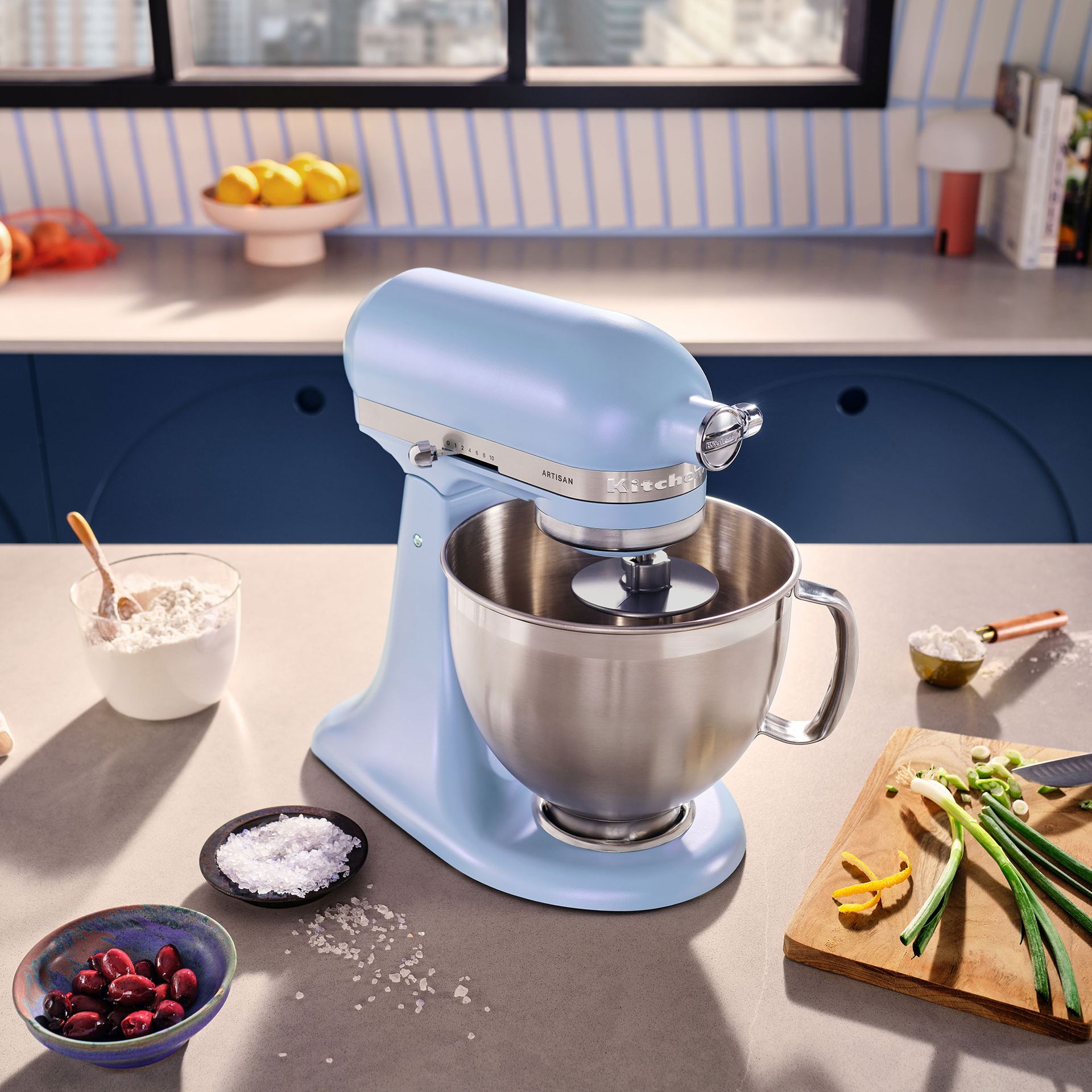 KitchenAid Has Just Launched Its Prettiest Stand Mixer Yet Fans Are   BB1hZaeW.img