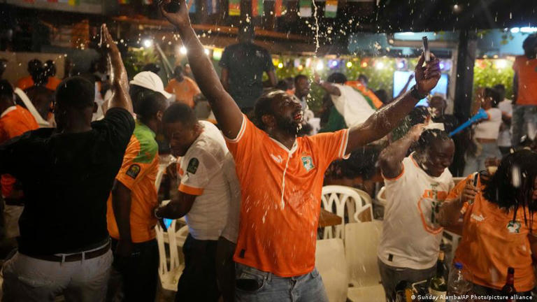 Fans in Abidjan celebrate Ivory Coast's semifinal win over DK Kongo