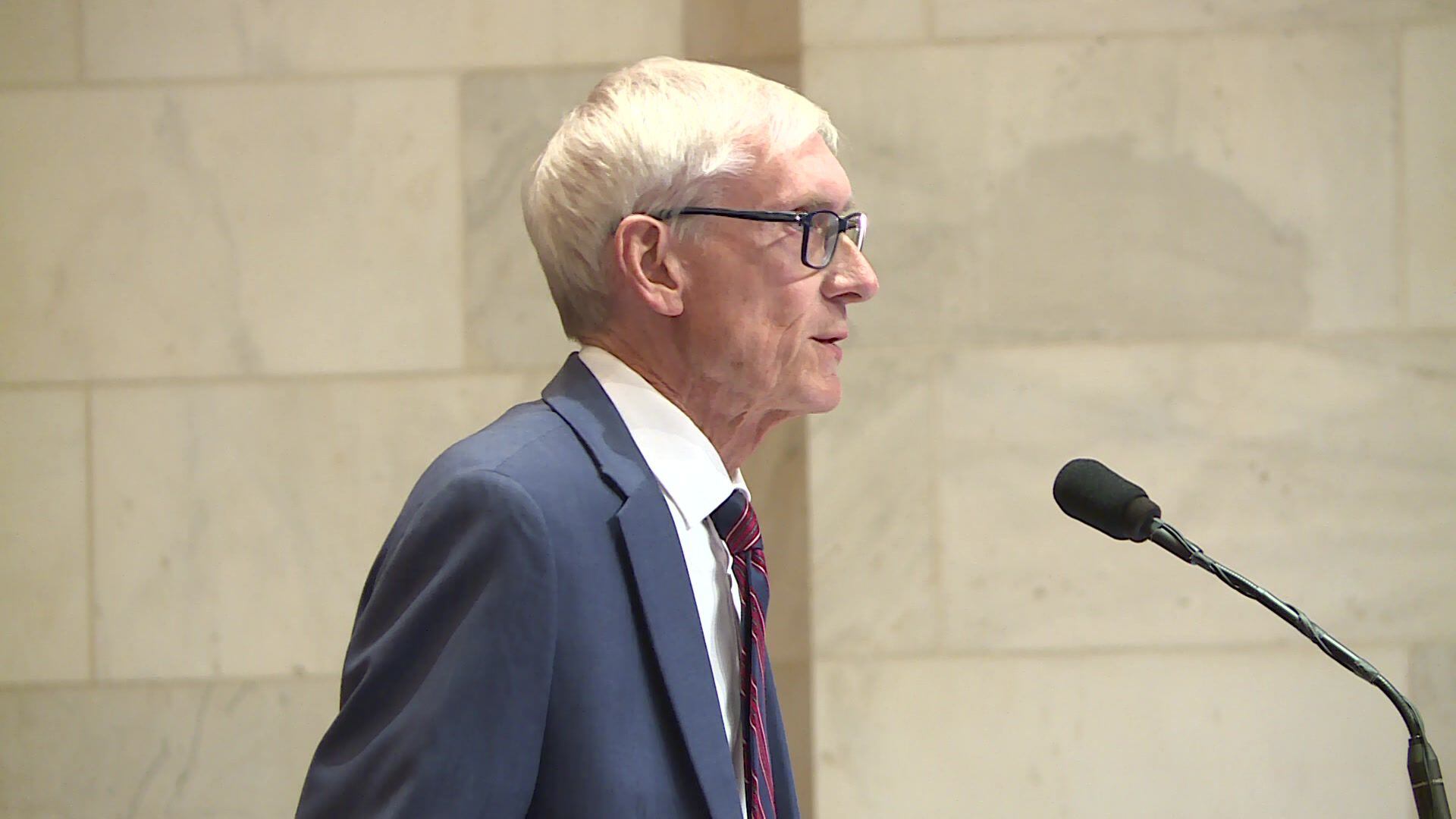 Gov Evers Dubs 2024 The Year Of The Worker In Wisconsin During State   BB1ha401.img