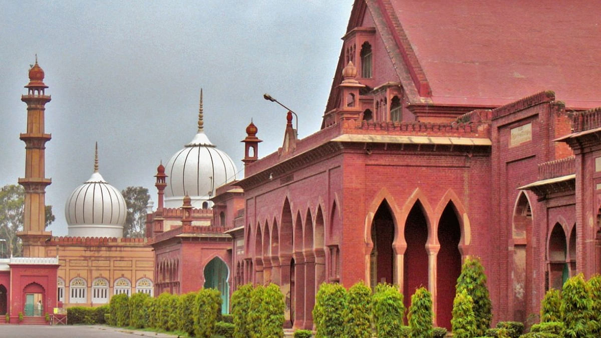 ‘can’t hear goi say they don’t stand by amendment’ made in parliament — sc in amu minority tag case