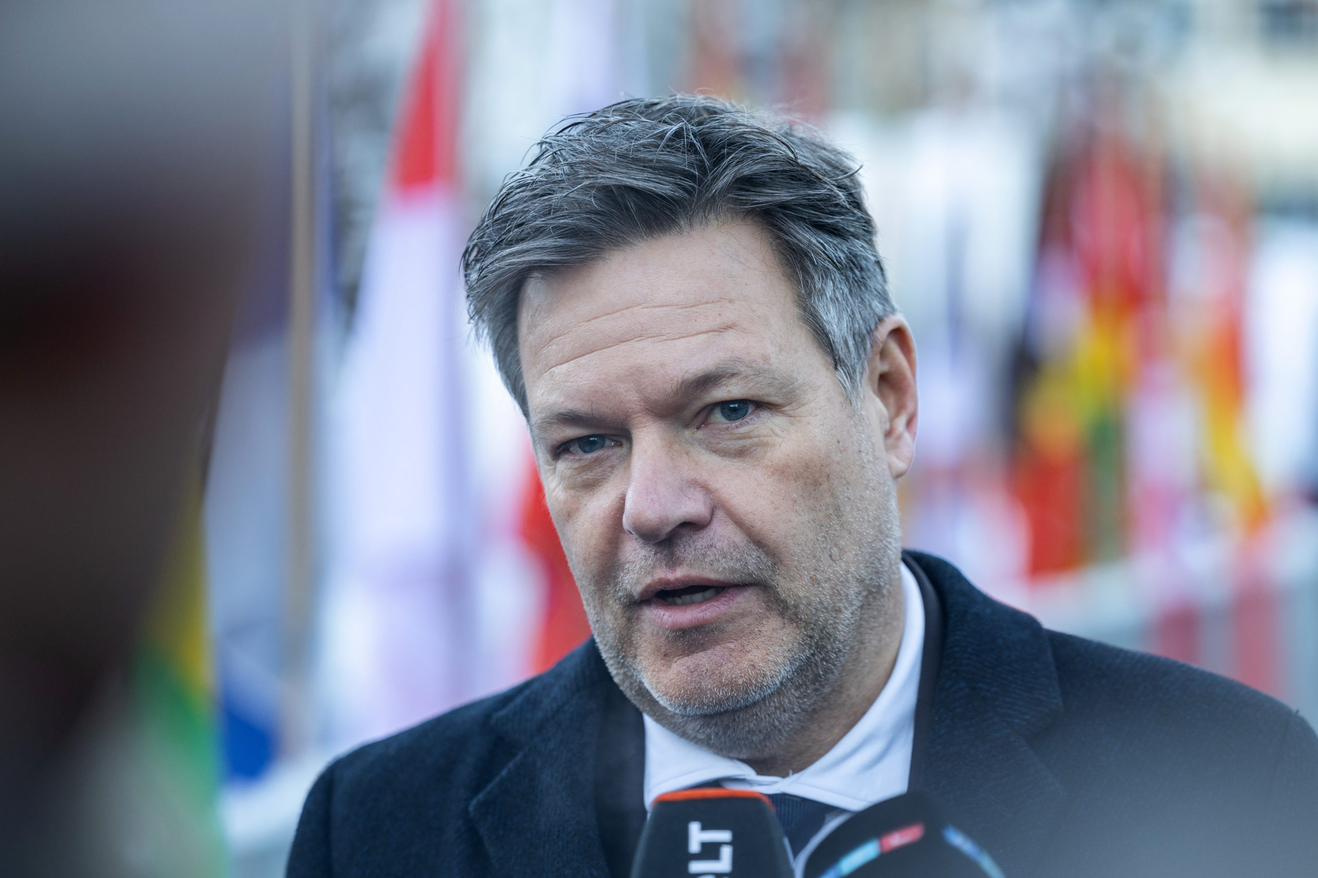 bundeswirtschaftsminister habeck verurteilt afd als „gift für den wirtschaftsstandort deutschland“