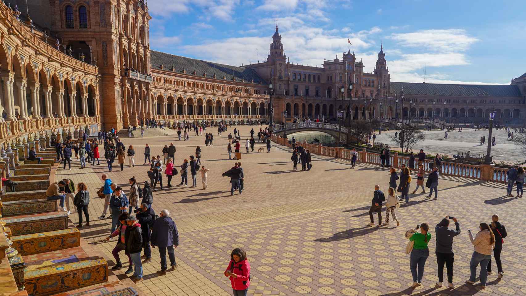 PP Y Oposición Retoman La Mesa Sobre Pisos Turísticos En Sevilla Con La ...