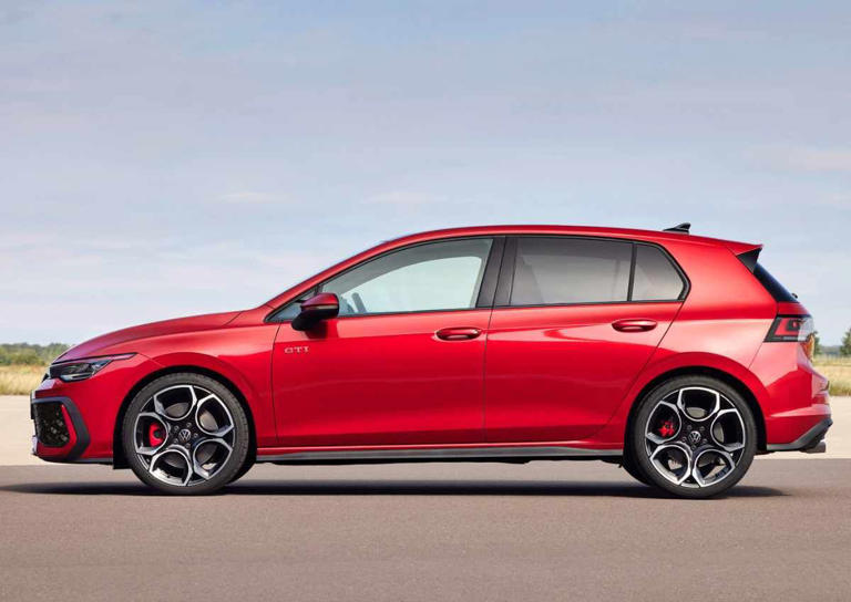 2024 Volkswagen Golf Mk8.5 GTI sports 195kW and design tweaks