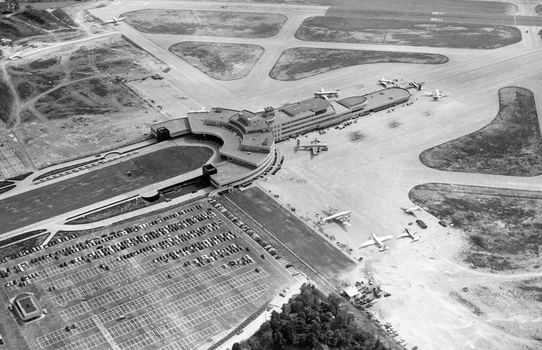 Vintage photos of America’s oldest airports