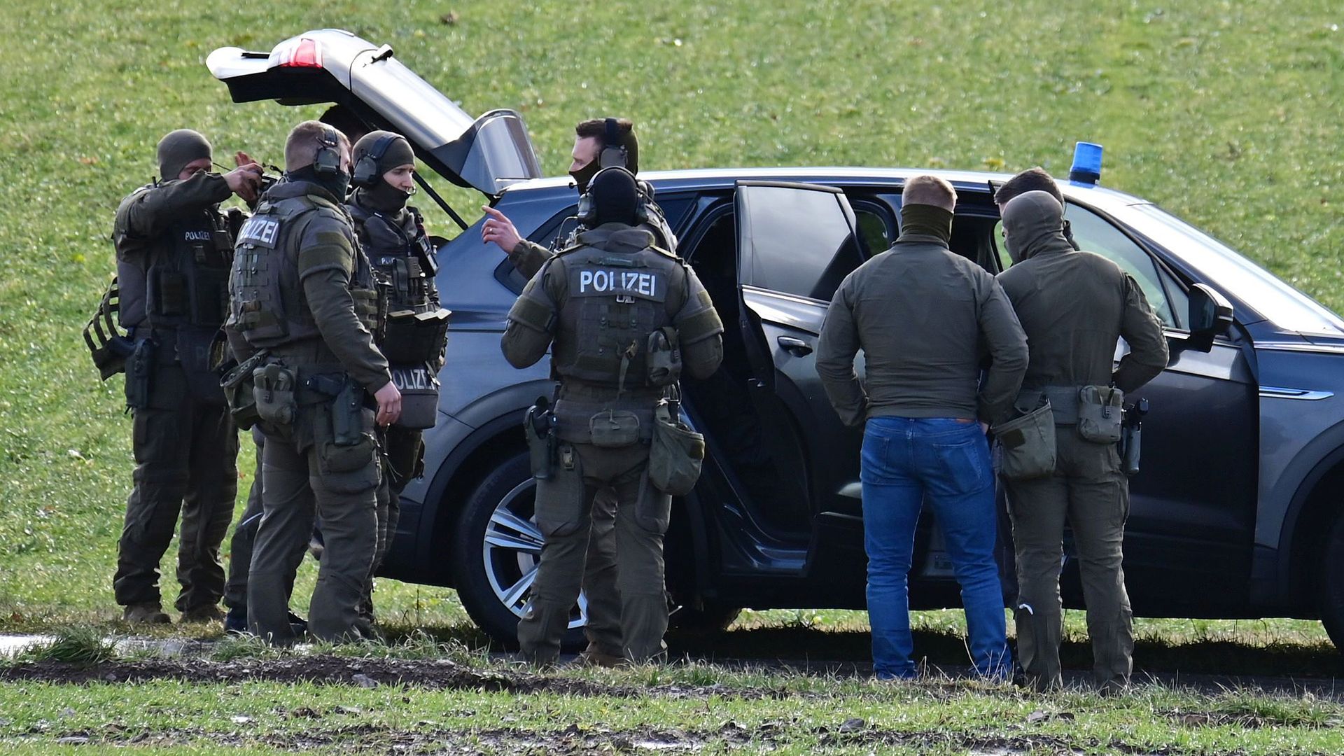 Unterkirnach: Ex-Soldat Verschanzt Sich Zwölf Stunden Lang In Haus ...