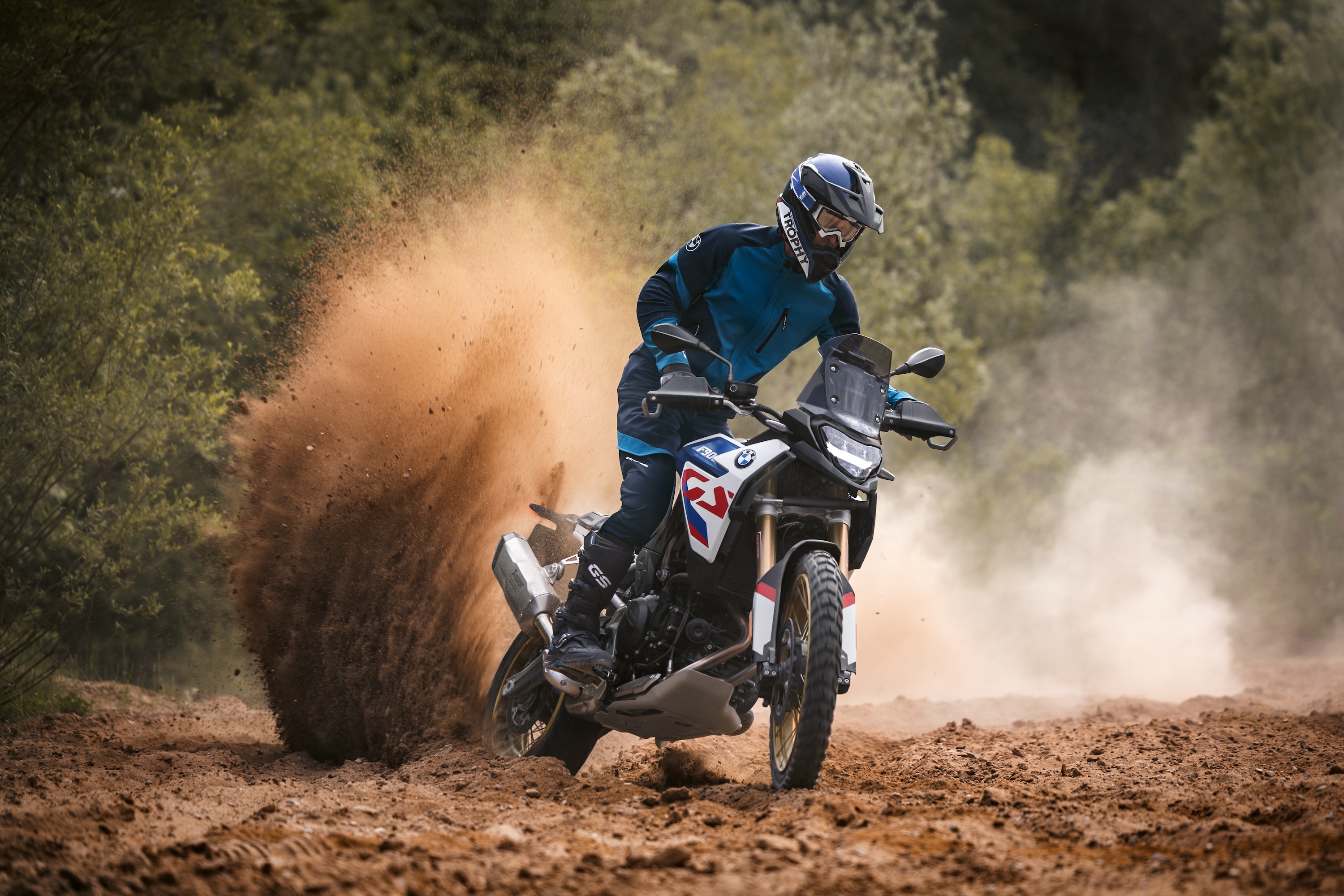 BMW f800gs Adventure 2014 Wallpaper