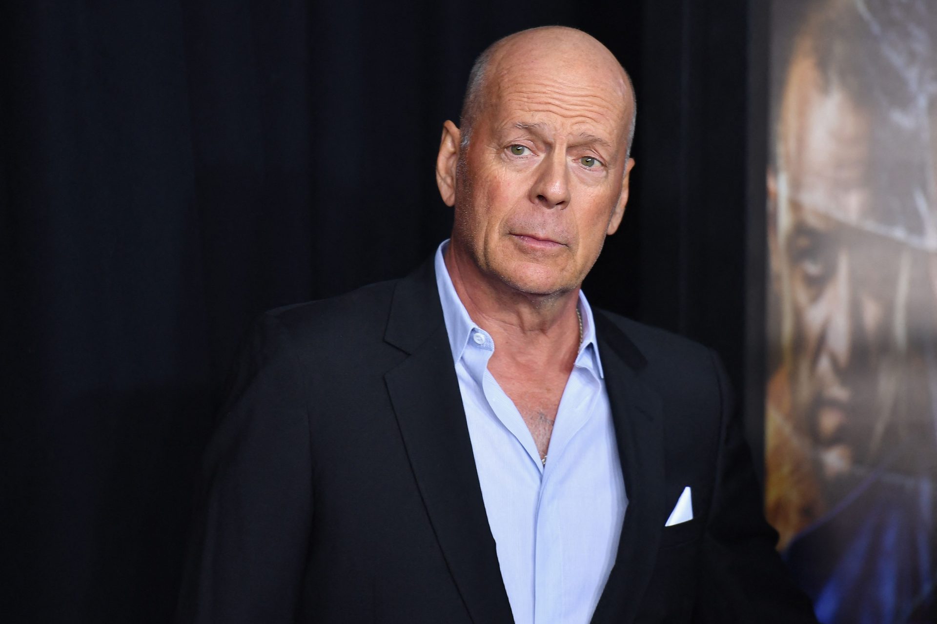 Afasia: La enfermedad que llevó a Bruce Willis al retiro - Proporcionado por Showbizz Daily Worldwide (Spanish)