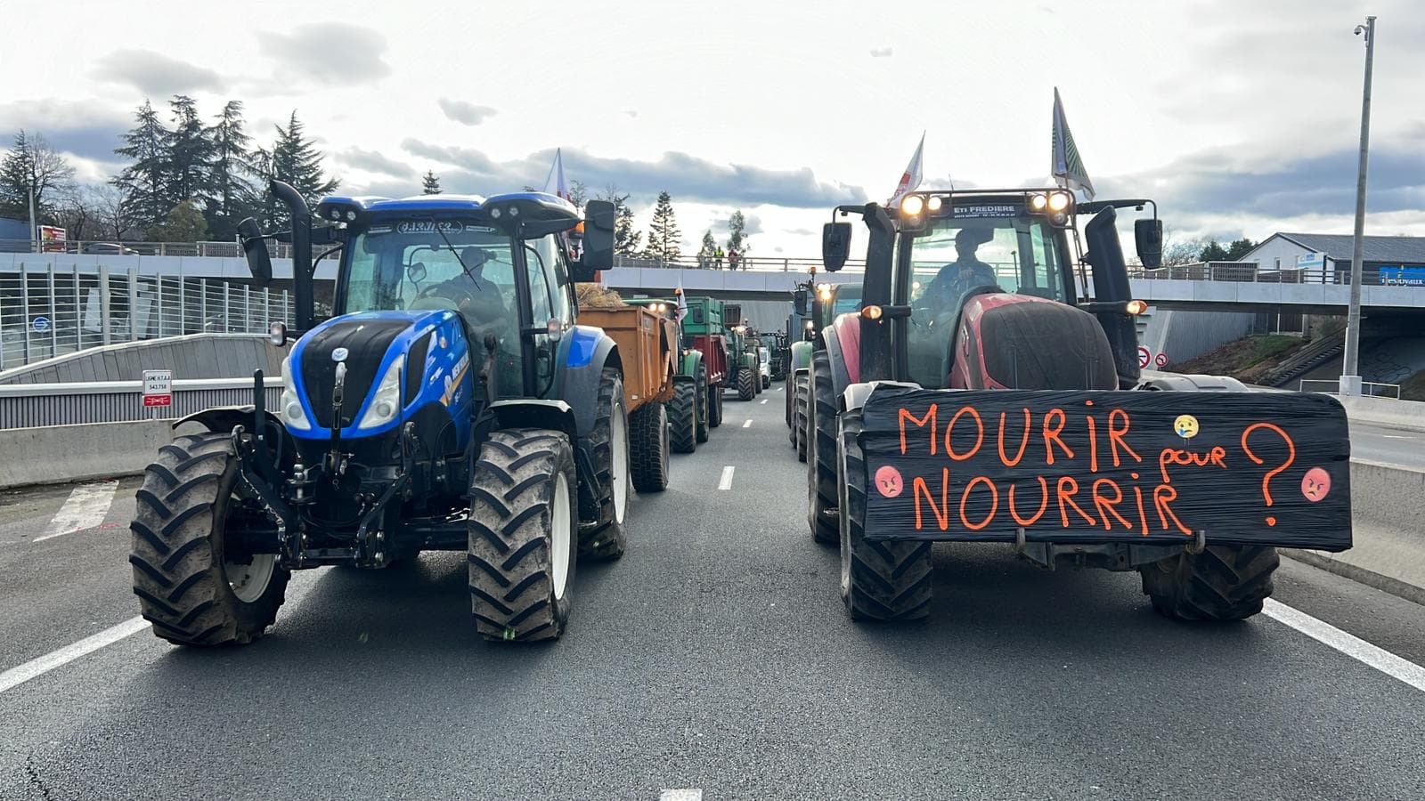 Colère Des Agriculteurs: Des Opérations De Blocage Sur La M6 Et L'A47 ...