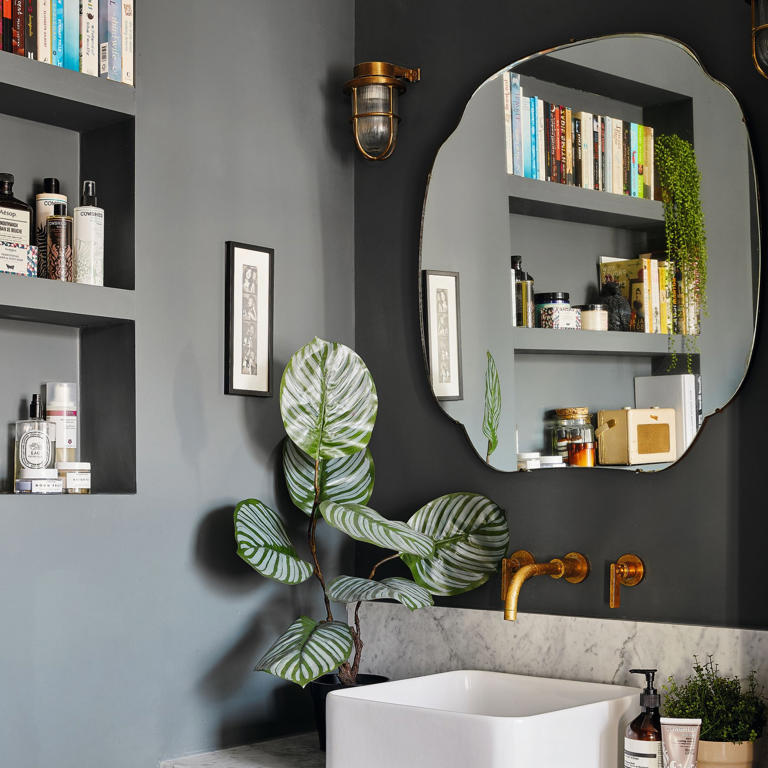 6 Bathroom Design Mistakes To Avoid For A Light, Spacious And Tidy Washroom