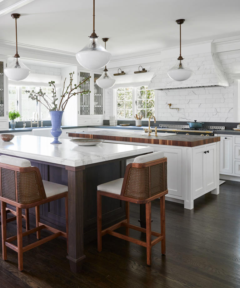 7 successful kitchen island layout ideas experts swear by