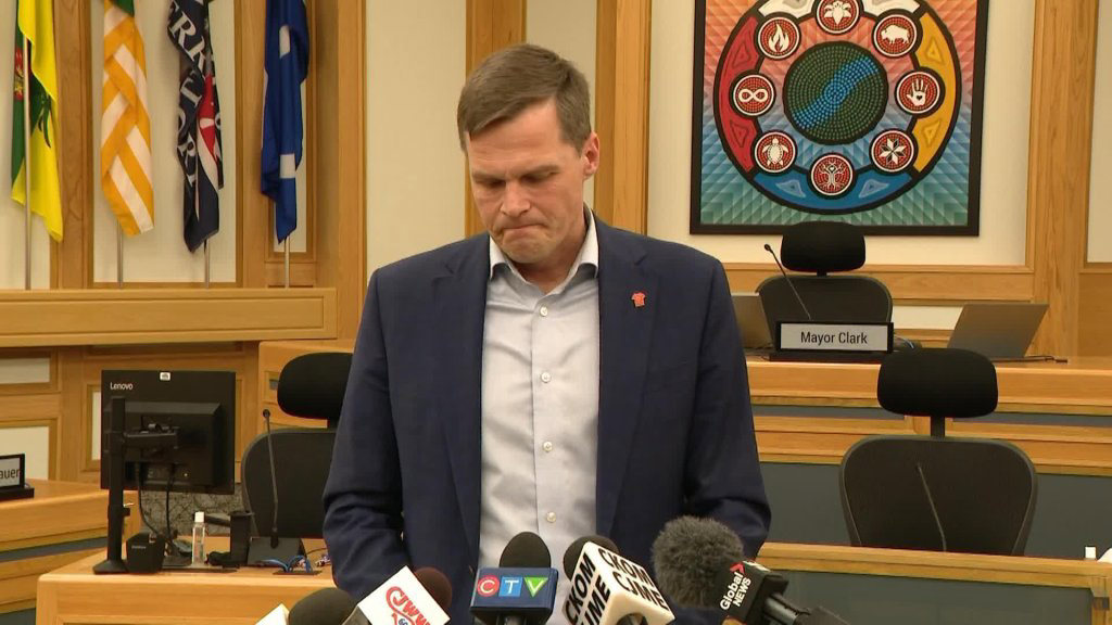 Saskatoon Mayor Charlie Clark announces he won’t be running in