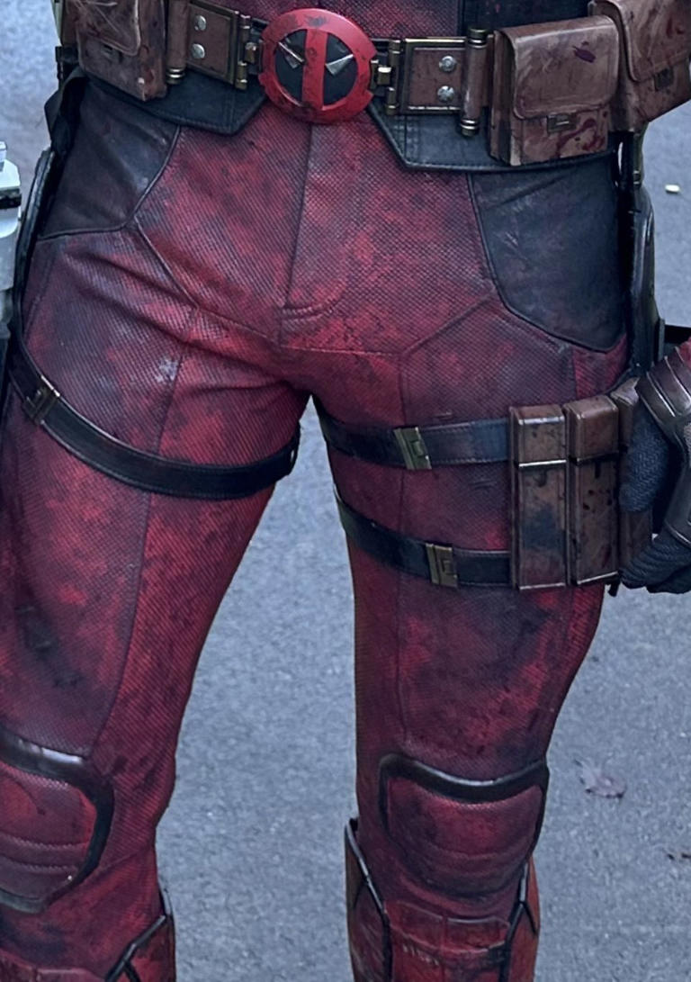 Ryan Reynolds Wraps Up Filming ‘deadpool 3 With Raunchy Crotch Shot 