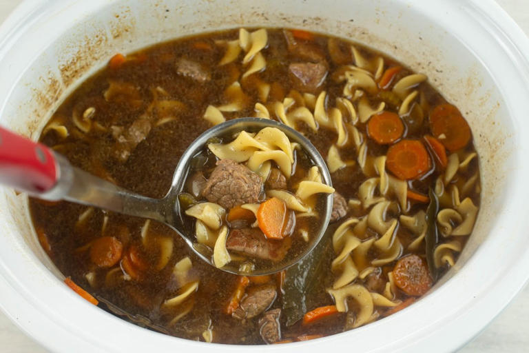 Crock Pot Beef Noodle Soup