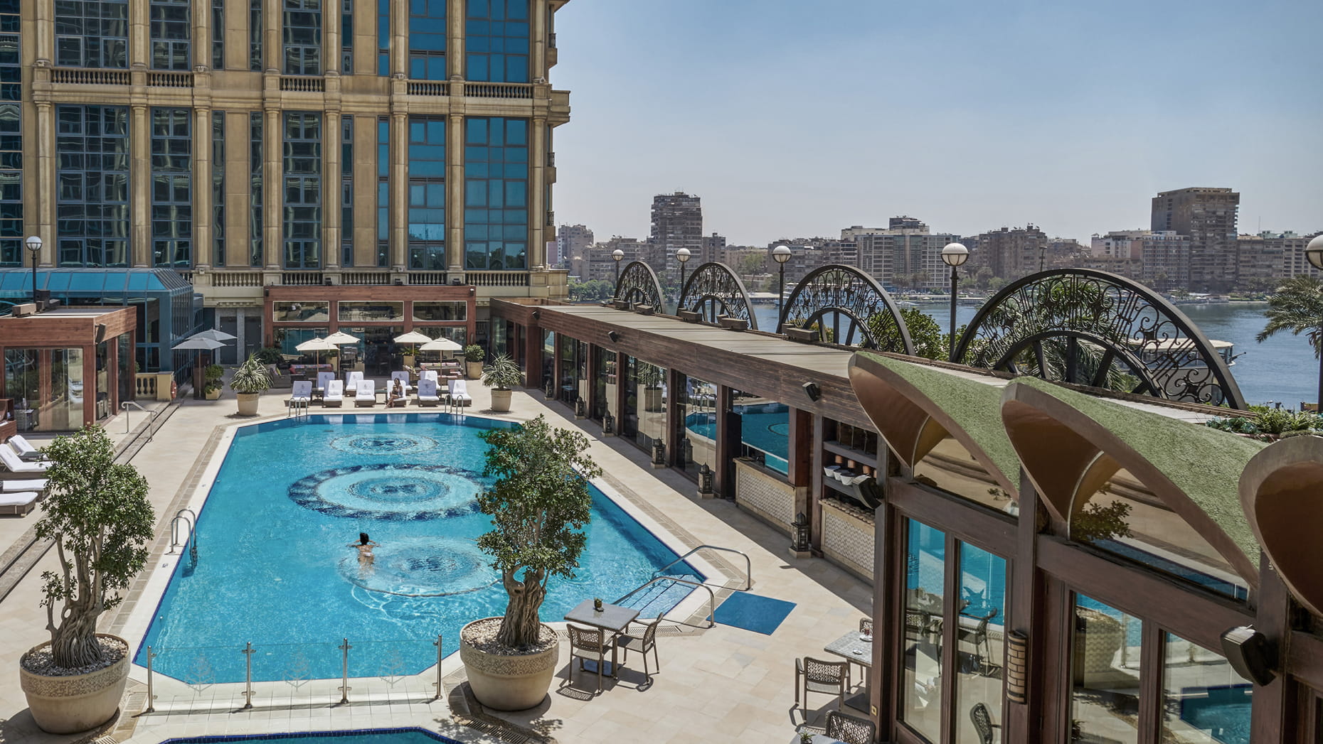 Four seasons one. Four Seasons Каир. Four Seasons Cairo at the first Residence. Отель Ритц Карлтон Каир. Каир отели.