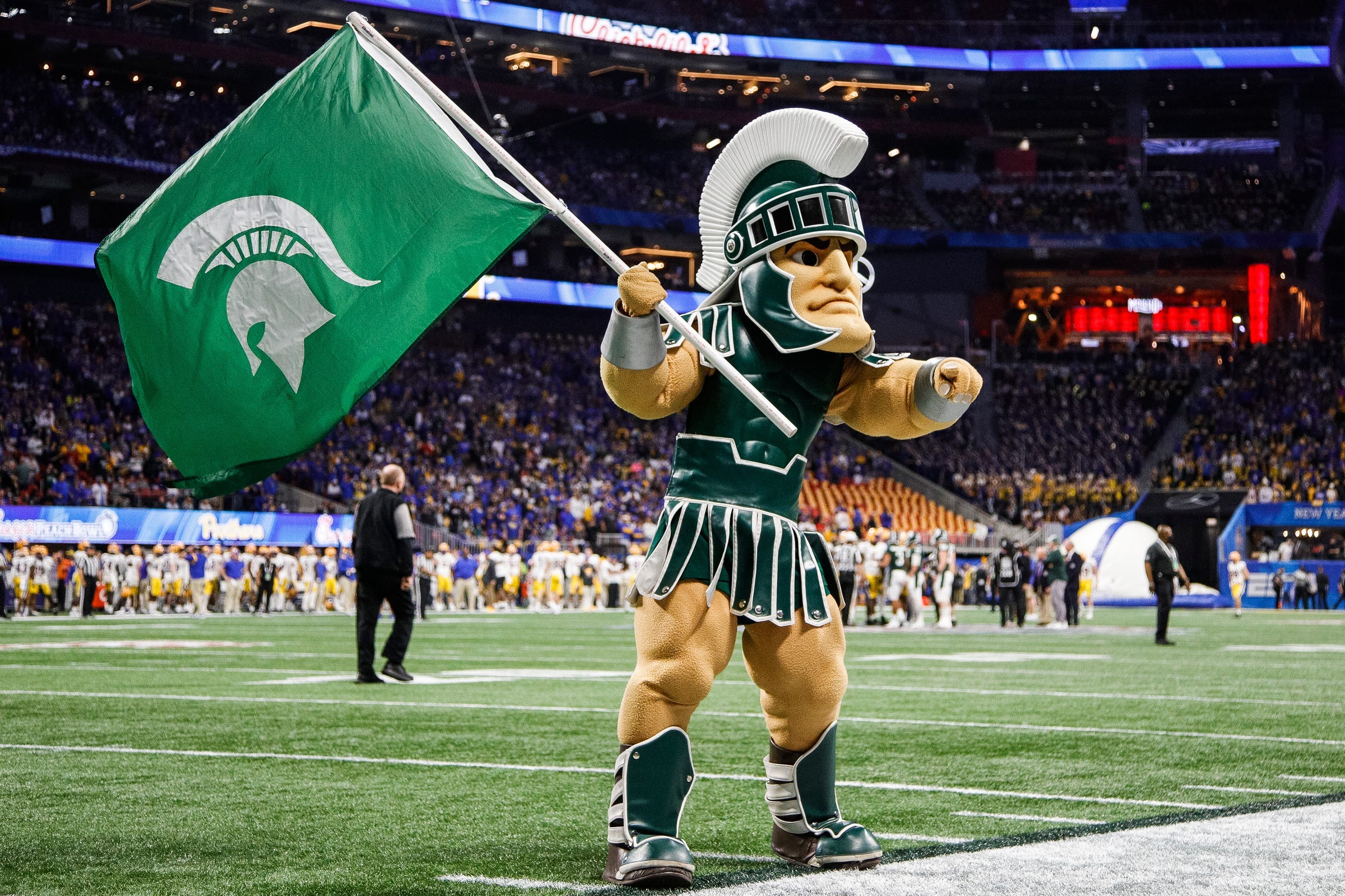 Michigan State Football Offers To Get Visit From 2024 Chicago DL   BB1hd06R.img