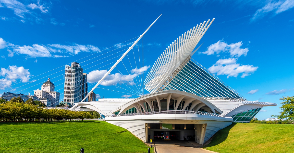 <p> As the largest art museum in Wisconsin (set in a building that is an architectural marvel itself), the Milwaukee Art Museum is home to a vast collection of more than 30,000 works. </p> <p> Nearly half a million visitors pass through the renowned museum’s doors every year.  </p>
