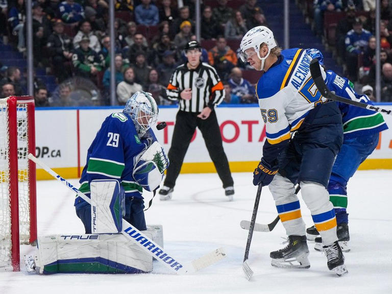 Blues 4, Canucks 3 (OT): Grinding, playoff-like game goes St. Louis' way