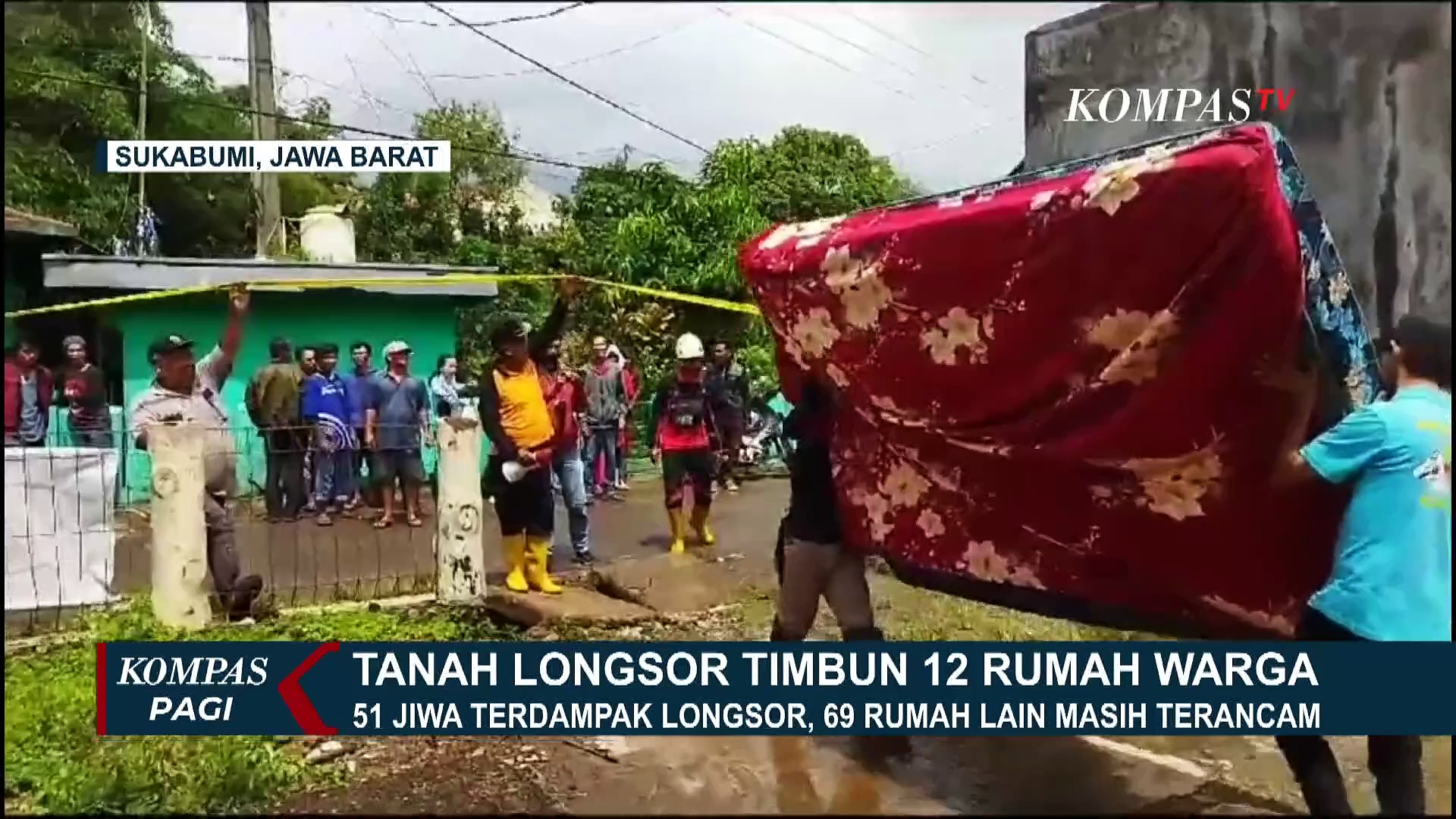 Bencana Tanah Longsor Di Sukabumi Timbun 12 Rumah Warga, BPBD Fokus ...