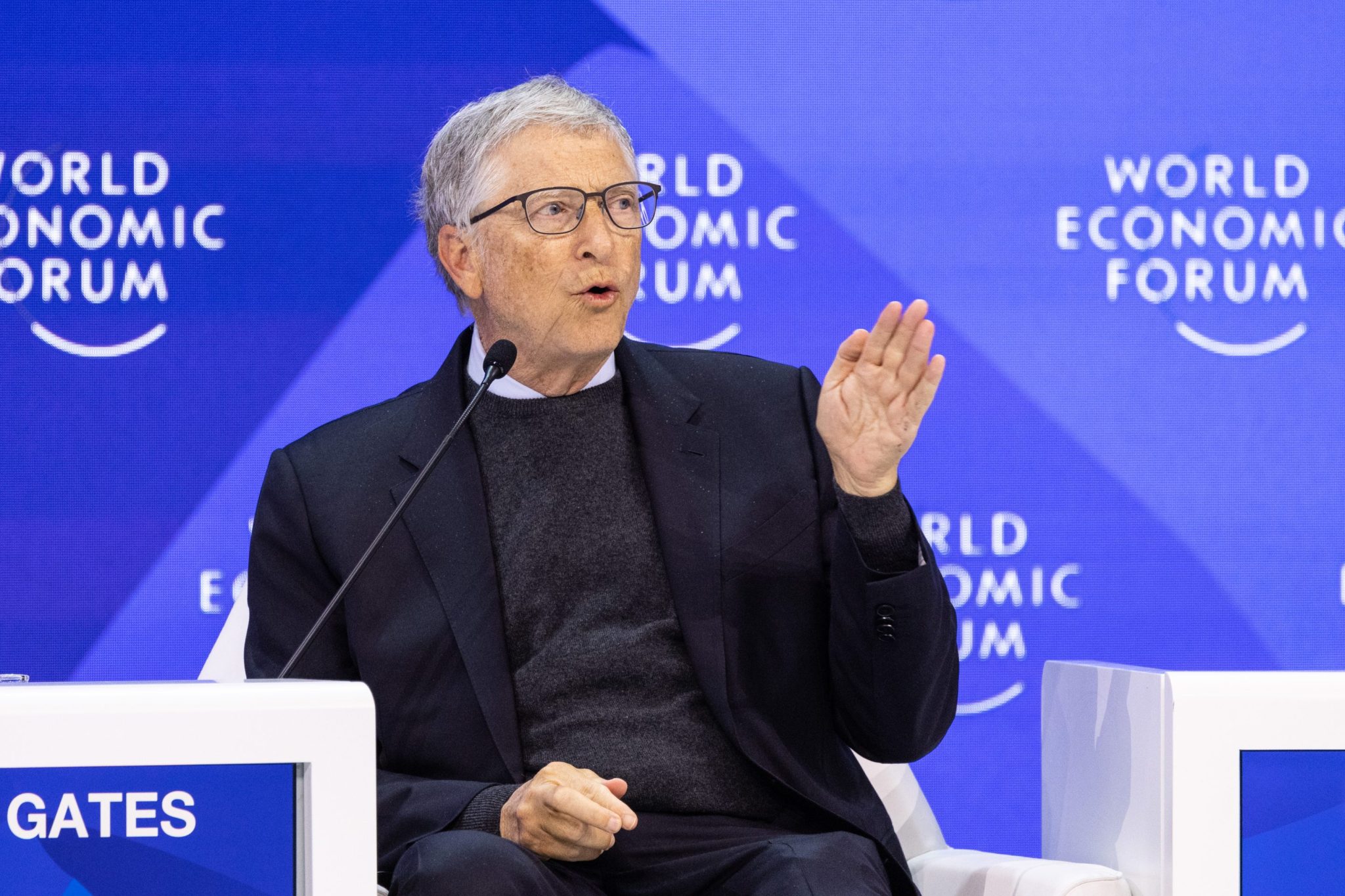 microsoft, bill gates foundation chief takes a shot at donors who give only to elite universities, urging them to follow chuck feeney’s example