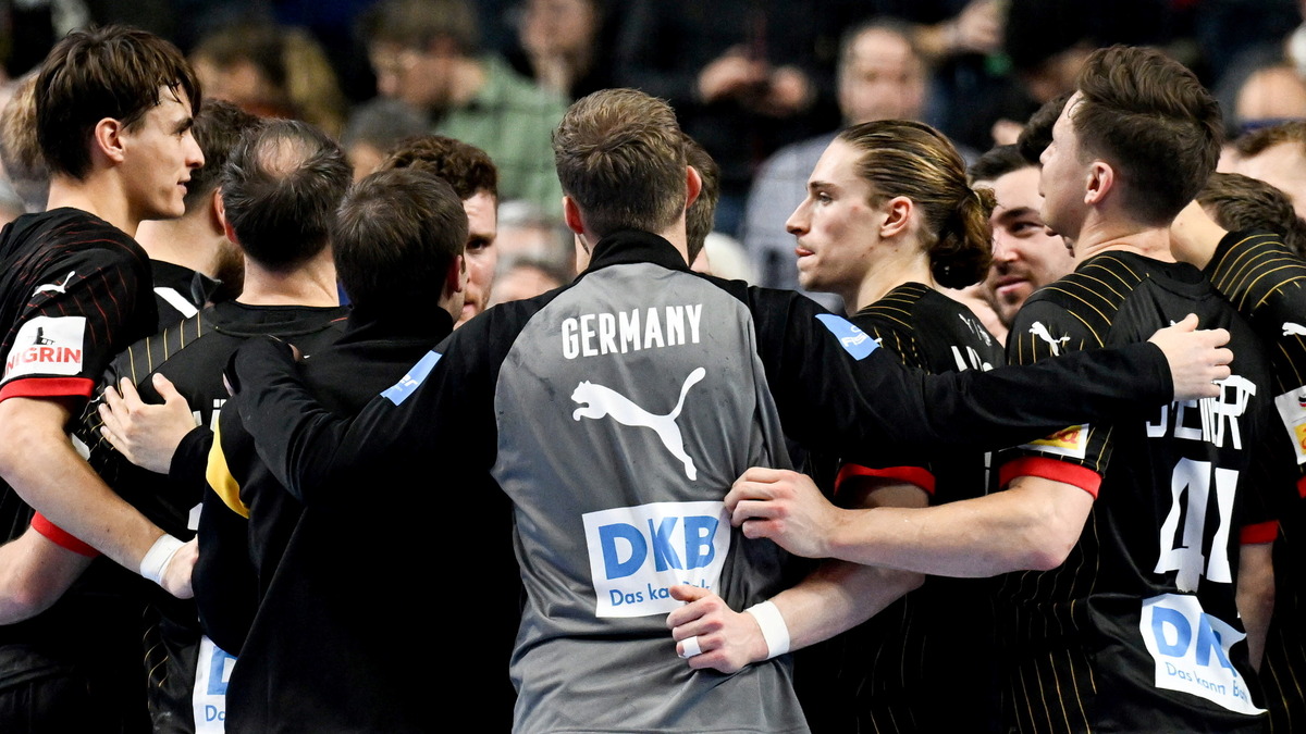 Deutschlands Handballer Hoffen Auf Magischen Tag Gegen Dänemark