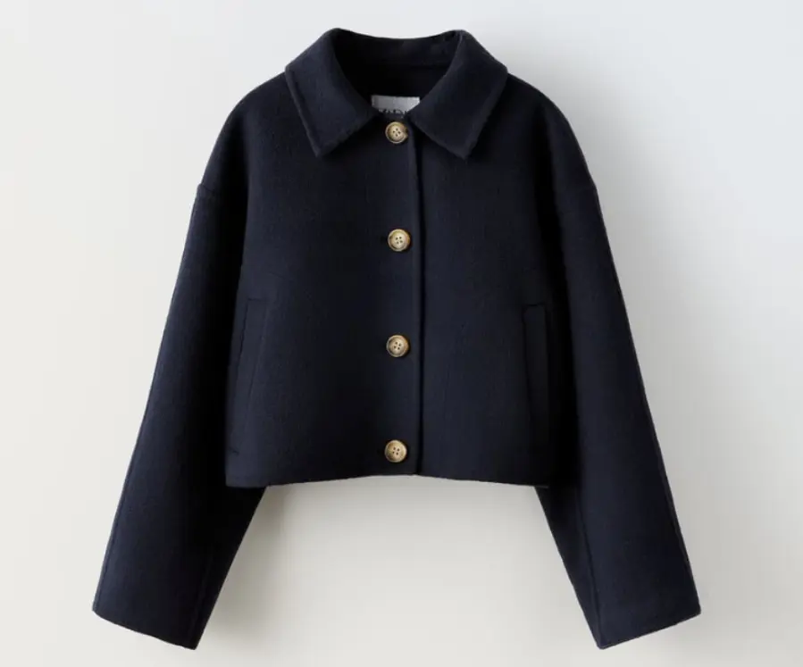 este abrigo corto de zara kids lo agotarán las adultas elegantes: es un básico de lujo silencioso