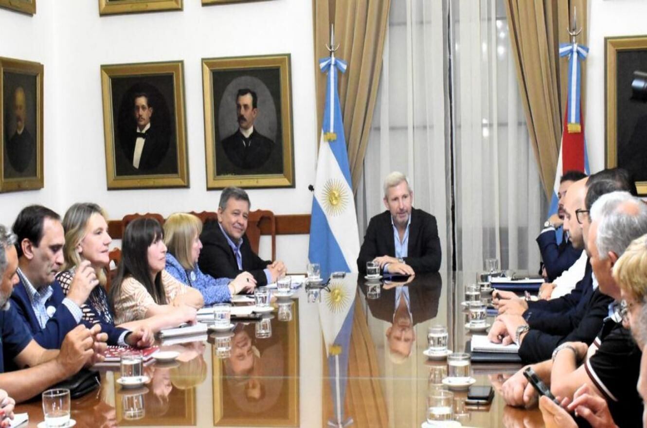 Este Jueves Rogelio Frigerio Anunció Un Aumento Del 18% Para Estatales ...