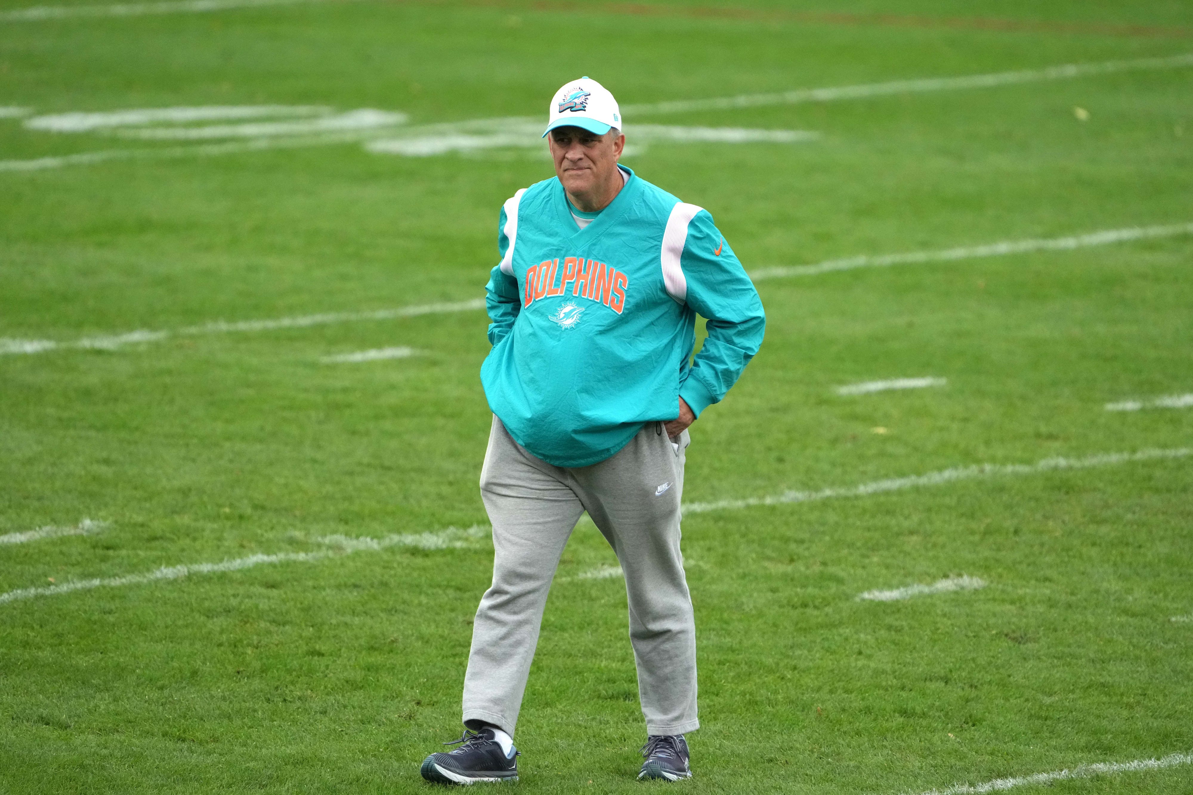 Eagles Hire Vic Fangio As Defensive Coordinator After He Leaves Dolphins