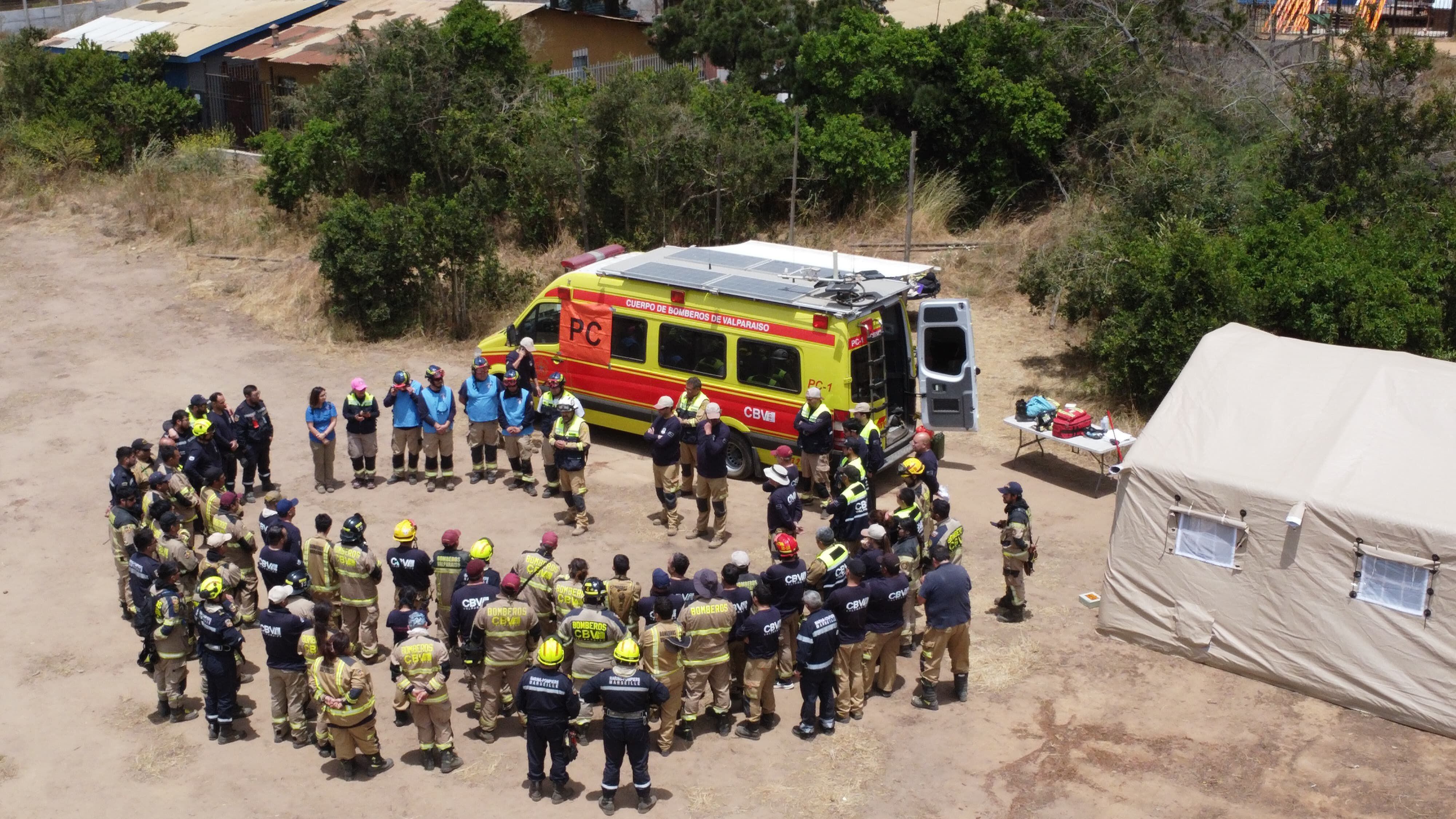 bomberos de chile acredita oficialmente al primer equipo forestal de sudamérica