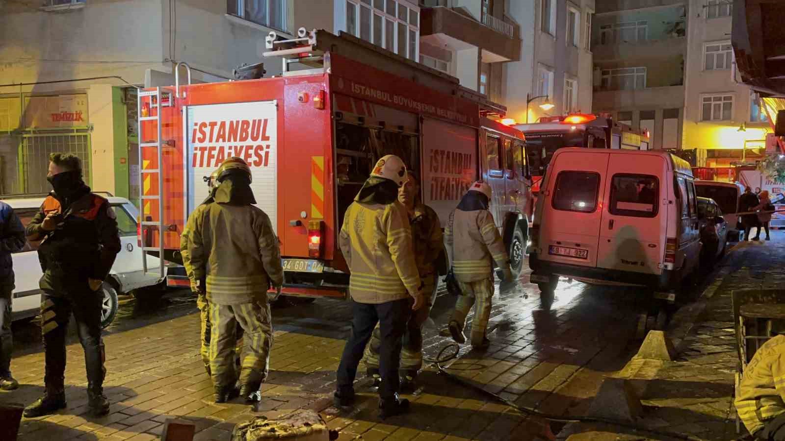 zeytinburnu’nda solunum cihazı evi yaktı: 1 yaralı