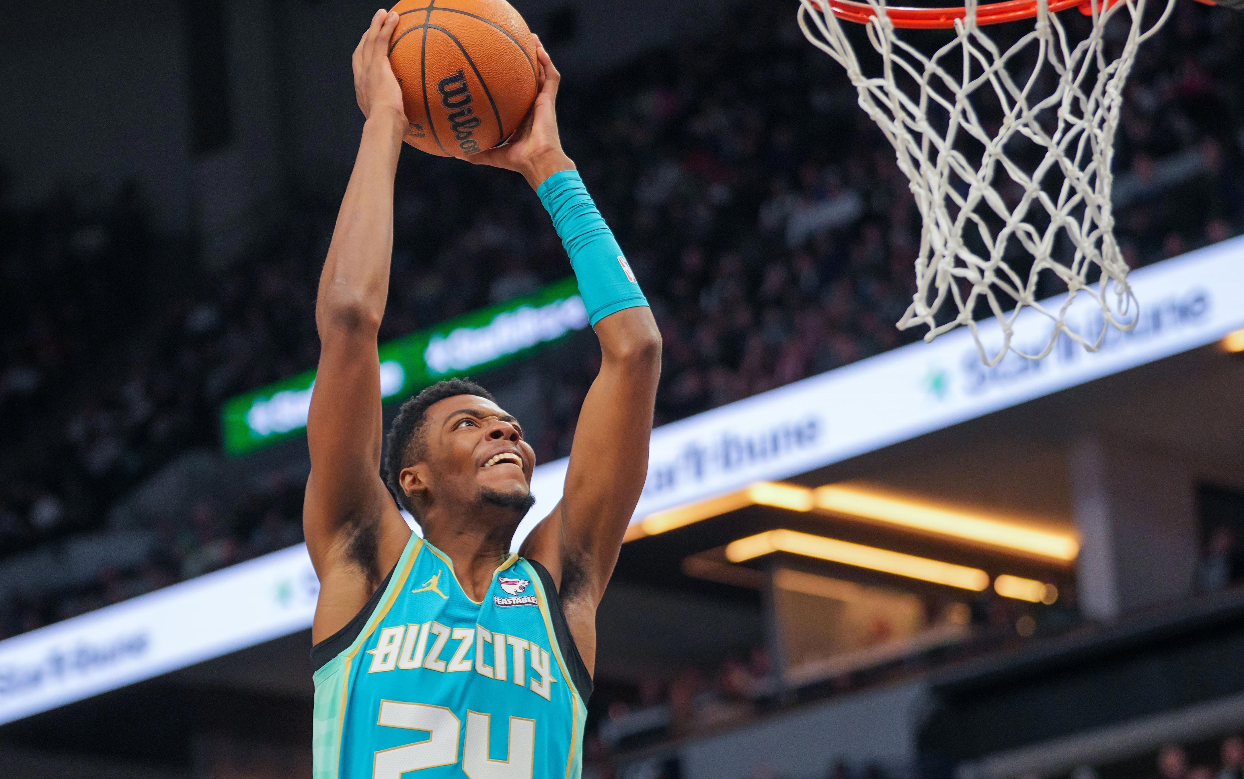 Hornets' Brandon Miller Makes Franchise History With Latest 30-point Effort